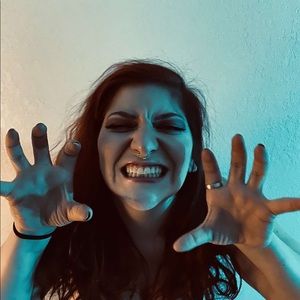 Meet your Posher, Renika